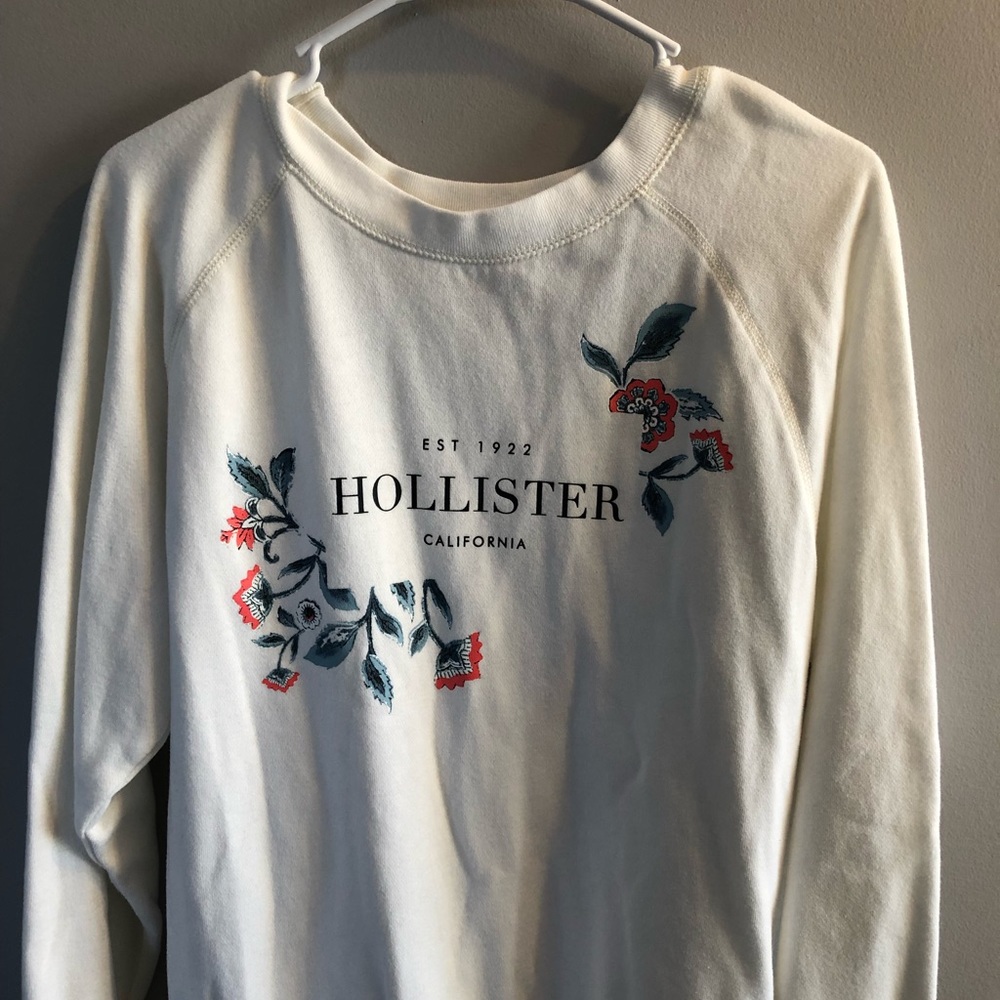hollister crew neck